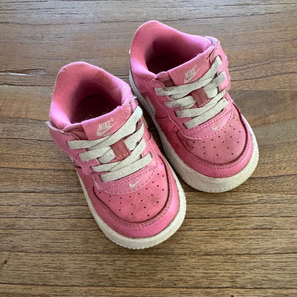 Nike Air Force 1 Low EasyOn Sneaker - Size 6C